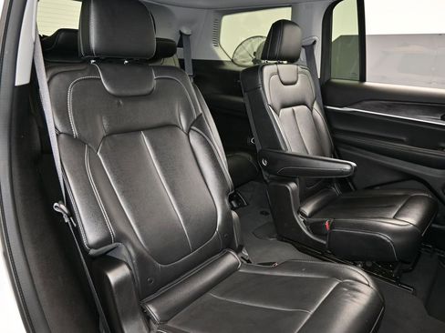 Used 2023 Jeep Grand Cherokee L Limited image 40