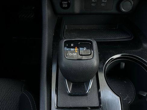 Used 2025 Nissan Rogue SV image 24