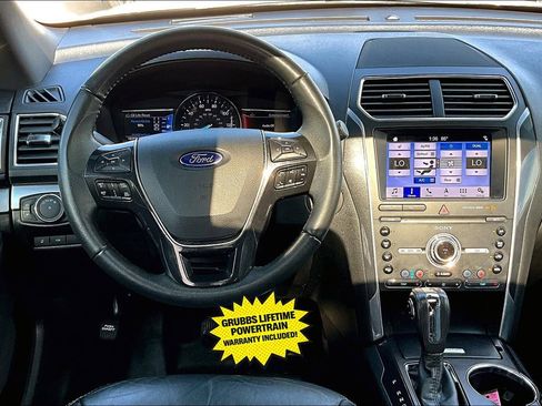 Used 2019 Ford Explorer Limited w/ Ford Safe & Smart Package image 7