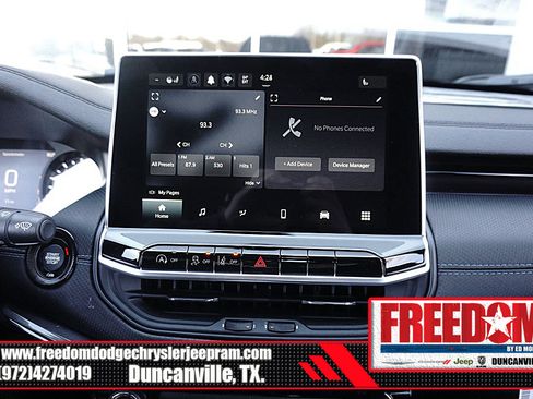 New 2026 Jeep Compass Latitude image 20