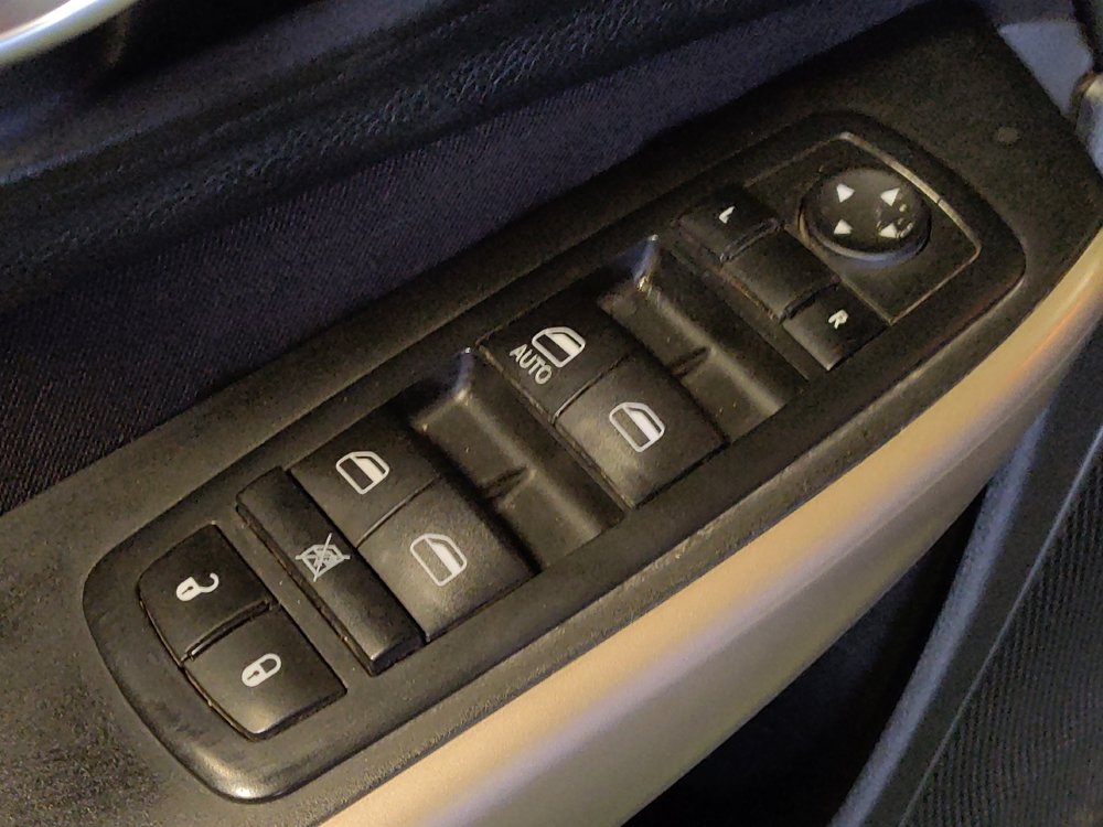 Used 2017 Jeep Cherokee Sport AWD/4WD image 27