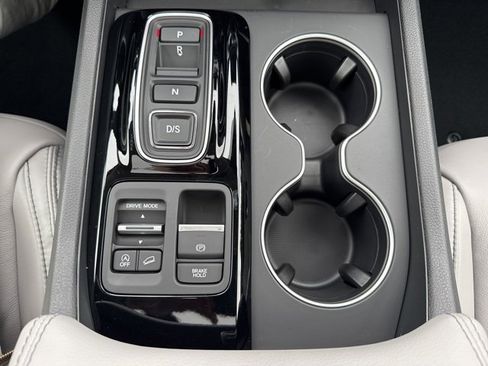 New 2025 Honda Pilot Touring image 27