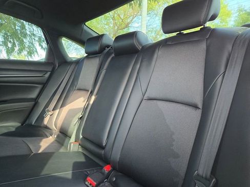Used 2018 Honda Accord Sport image 9