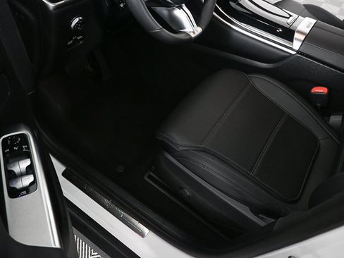 Certified 2025 Mercedes-Benz GLC 300 GLC 300 image 7