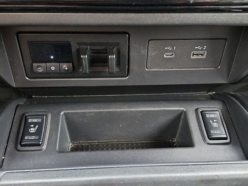 Used 2020 Nissan Titan PRO-4X w/ Pro-4x Convenience Package image 26