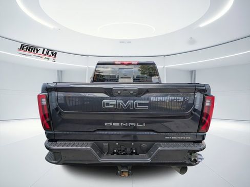 Used 2025 GMC Sierra 2500 Denali Ultimate w/ Max Trailering Package image 3