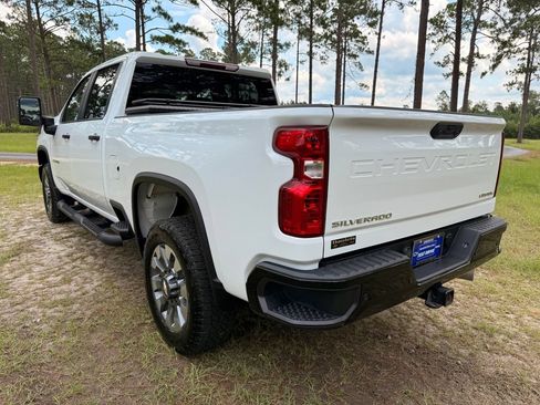 Used 2024 Chevrolet Silverado 2500 Custom w/ Custom Value Package AWD/4WD image 3
