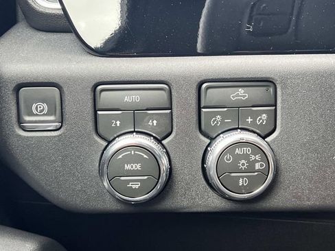 New 2026 GMC Sierra 1500 Elevation image 25