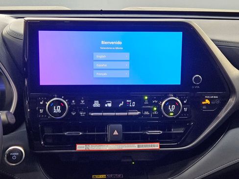 New 2026 Toyota Highlander Limited AWD/4WD image 17