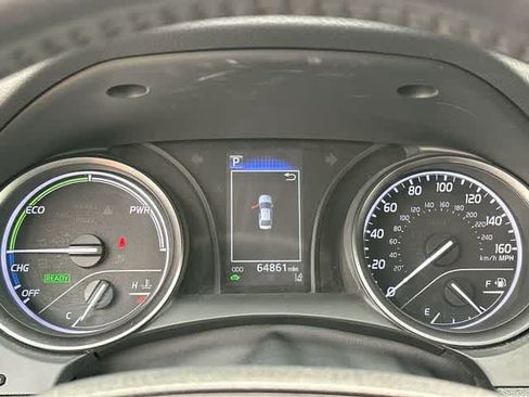 Used 2021 Toyota Camry SE FWD image 6