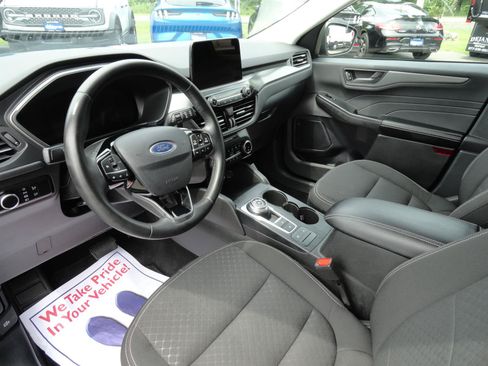 Certified 2024 Ford Escape Active AWD/4WD image 11
