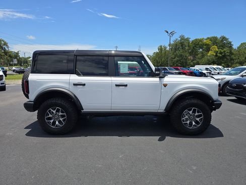New 2025 Ford Bronco Badlands AWD/4WD image 3