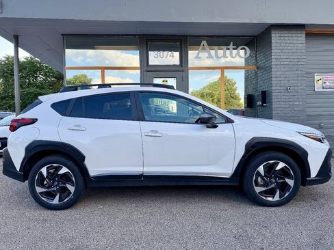 Used 2025 Subaru Crosstrek 2.5i Limited w/ Crosstrek Mirror Package AWD/4WD image 2
