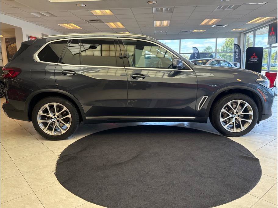 Used 2021 BMW X5 xDrive40i w/ Premium Package AWD/4WD image 5