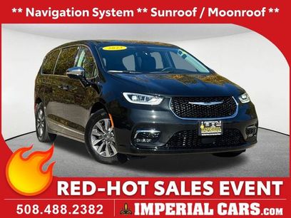 Used 2023 Chrysler Pacifica Limited