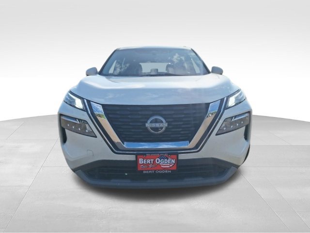 Certified 2023 Nissan Rogue SV FWD image 2