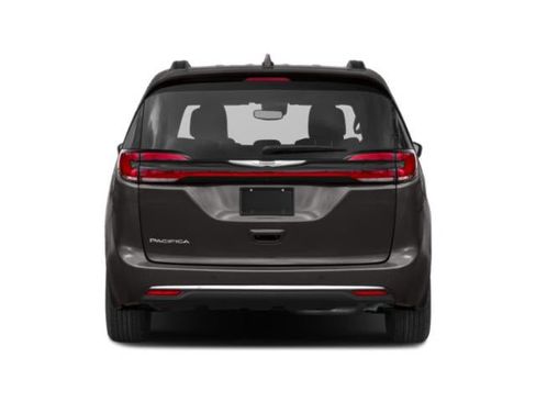 Used 2023 Chrysler Pacifica Limited FWD image 5