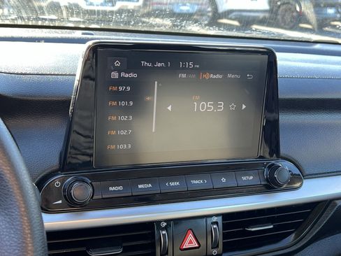 Used 2022 Kia Forte LXS image 18