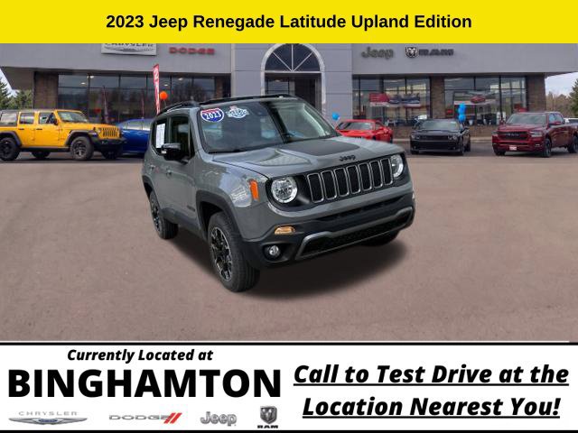 Used 2023 Jeep Renegade Latitude w/ Sun/Sound Group AWD/4WD image 3