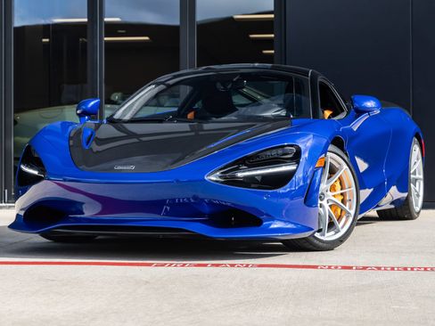 Used 2026 McLaren 750S RWD image 1