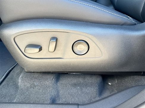 New 2026 Chevrolet Traverse LT image 14