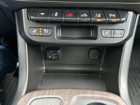 Used 2022 GMC Canyon Denali AWD/4WD image 23