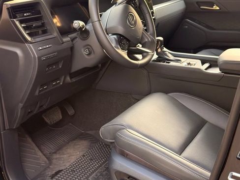 Used 2026 Lexus GX 550 AWD/4WD image 13