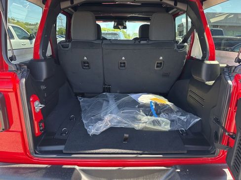 New 2026 Jeep Wrangler Unlimited Sport AWD/4WD image 19