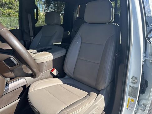 Used 2020 Chevrolet Silverado 2500 LTZ w/ LTZ Plus Package image 11