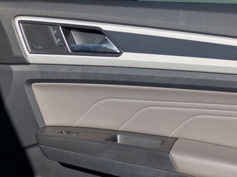 Used 2022 Volkswagen Atlas SEL Premium image 37