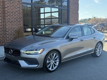 Used 2019 Volvo S60 T5 Momentum w/ Premium Package