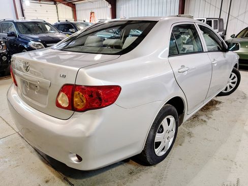 Used 2010 Toyota Corolla LE image 6