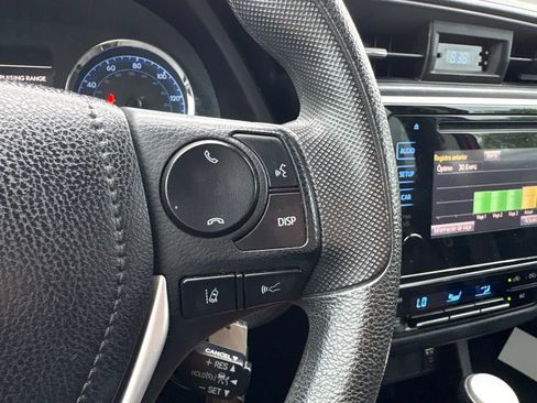 Used 2018 Toyota Corolla LE FWD image 20