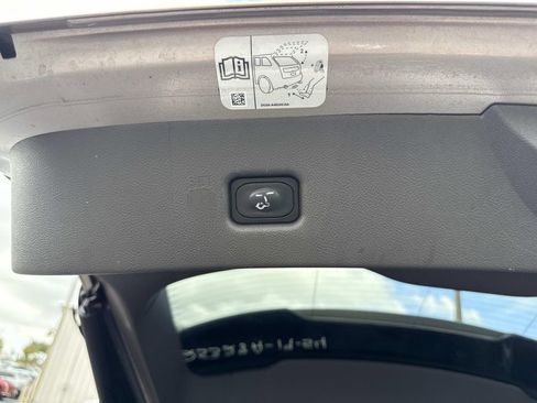 Used 2019 Lincoln Nautilus Reserve image 12