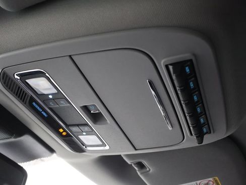 Used 2023 Ford F250 Lariat w/ Sport Appearance Package AWD/4WD image 33