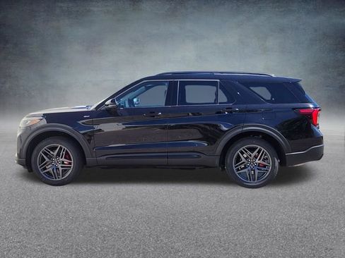 New 2026 Ford Explorer ST-Line w/ ST-Line Street Pack AWD/4WD image 4