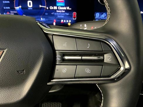 Used 2025 Chevrolet Equinox EV LT FWD image 19