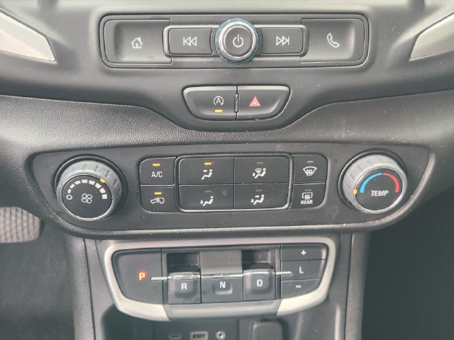 Used 2024 GMC Terrain SLE AWD/4WD image 17