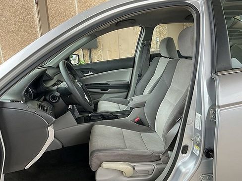 Used 2008 Honda Accord LX image 17