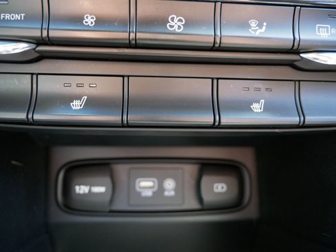 Used 2019 Hyundai Santa Fe Limited AWD/4WD image 19