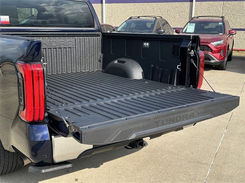 Used 2024 Toyota Tundra Limited image 30