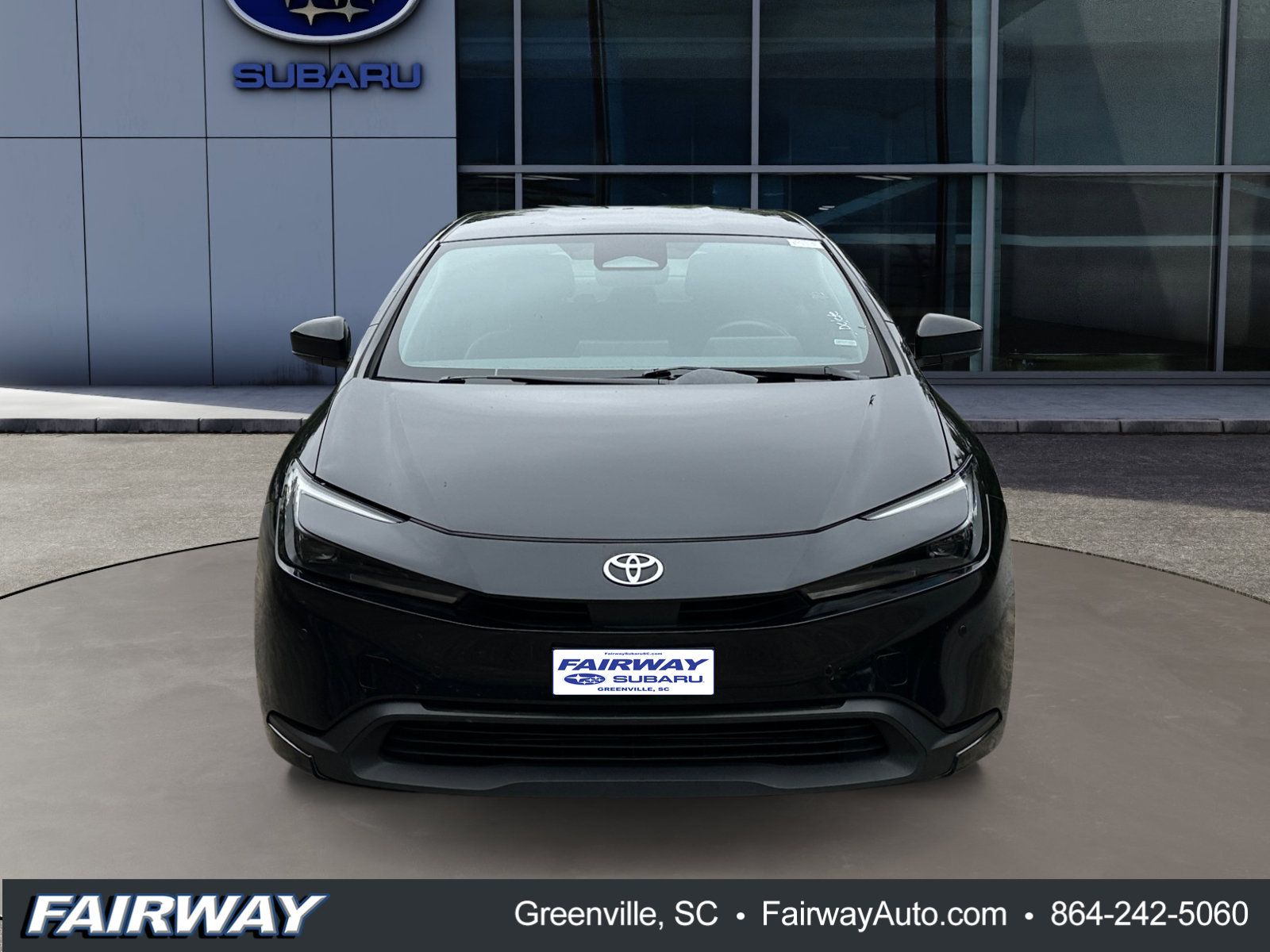 Used 2025 Toyota Prius LE FWD image 2