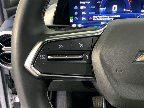 Used 2025 Chevrolet Equinox EV LT image 18