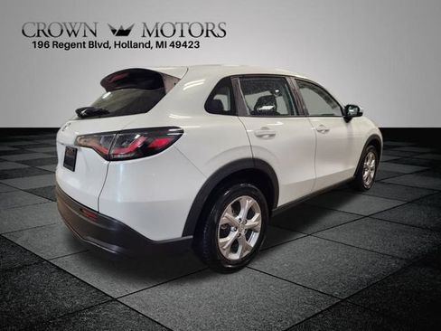 Used 2024 Honda HR-V LX image 3