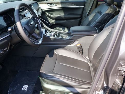 New 2026 Jeep Grand Cherokee Limited AWD/4WD image 5