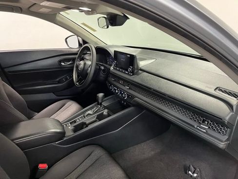 Used 2024 Honda Accord EX image 11