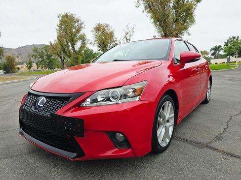 Used 2015 Lexus CT 200h FWD image 3