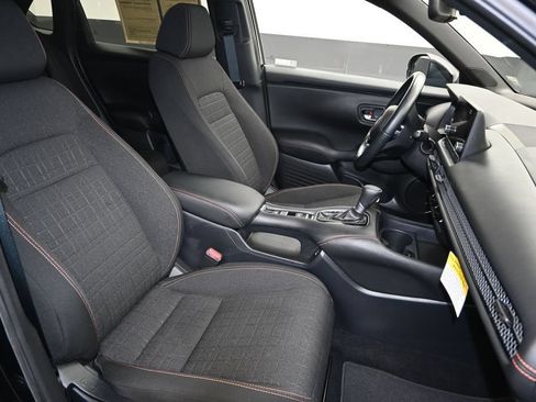 Used 2024 Honda HR-V Sport image 11