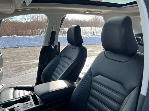 Used 2024 Ford Edge SEL w/ Convenience Package image 17