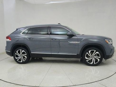Used 2020 Volkswagen Atlas Cross Sport SEL Premium image 65